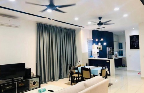 Kajang Maison | Tiara South, Ecohill Eco Majestic Enjoy Sunsets at Fully Equipped 3-Story House