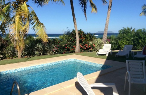 Saint-Francois Villa | Tibomb VILLA DE CHARME AVEC VUE MER A 180° à 130 mètres de la plage