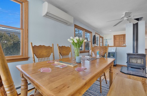 Camp Ellis Maison | "High Tide" at Ferry Beach - a 4 Bed/3 Bath Spacious Retreat for 13!
