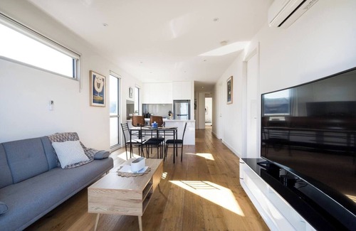 Bonbeach Appartement | Tides and Treasures Unveil Bonbeach Beachfront Bliss