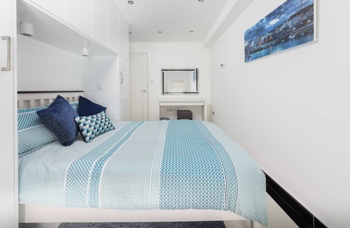 Port Saint Mary Cottage | Tides Reach - a holiday cottage that sleeps 2 guests in 1 bedroom