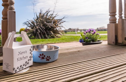 Bacton Chalet De Ski | "Tides" Maison en bord de mer, chiens bienvenus, dans un parc paisible à Bacton, en bord de mer, wi-fi