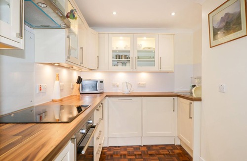 Ardelve Cottage | TIGH FASGAIDH, Animaux domestiques, avec feu ouvert à Dornie, Ref 985065