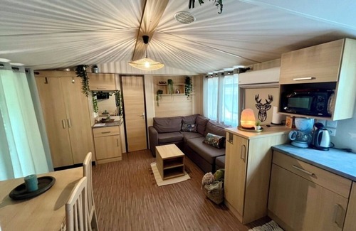 Saint-Cheron Maison | Tiki House- Mobil home; Cocon de nature proche de Paris