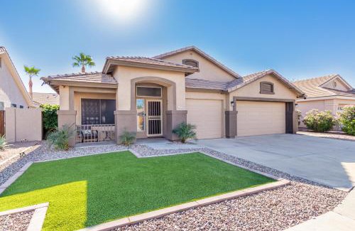 Ashley Park Maison | Tiki Time Perfect Pool Home in Chandler! Sleeps 8! home