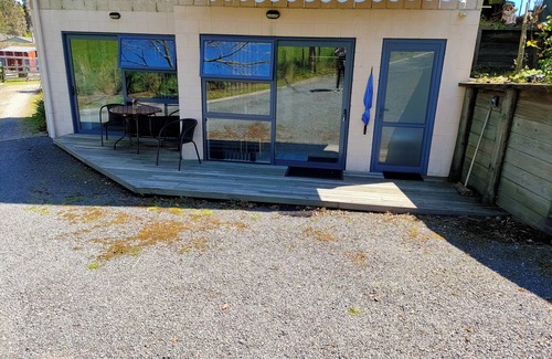 Tikitere Appartement | Tikitere Treasure - Peace, serenity and plenty of birdsong. nStudio unit.