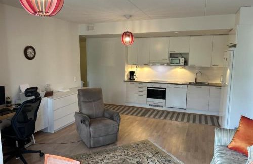 Vantaa City Centre Appartement | Tilava kolmio aseman vieressä kaksi makuuhuonetta