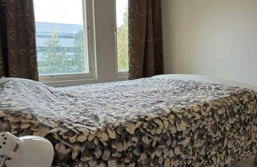 Vantaa City Centre Appartement | Tilava kolmio aseman vieressä kaksi makuuhuonetta