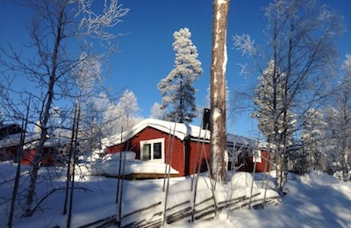 Idre Maison | Timber cottage with hot tube, sauna, boat, canoe