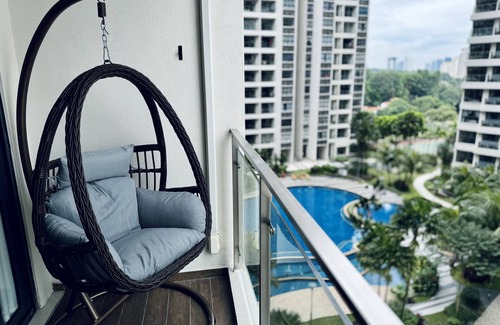Central District Copropriété | Timber Lounge - 2BR Pool View Forest Haven