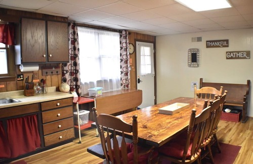 Hyner Cabine | Timber Top Cabin: Fire Pit + WiFi + State Forest-Parcs / Randonnée pédestre