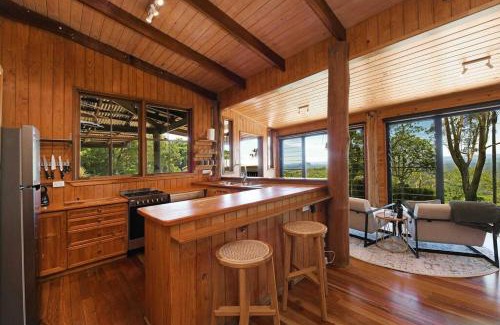 Bald Knob Maison | Timbertop Retreat