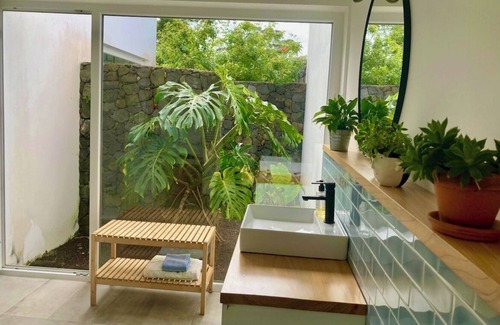 Angra do Heroismo Maison | Time to Travel to Terceira