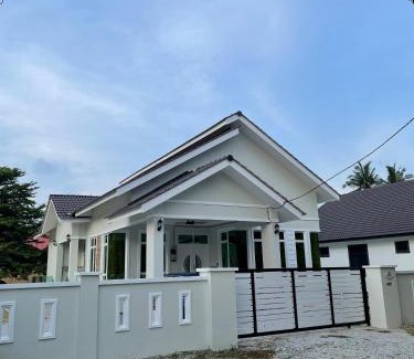 Rambai Villa | Timeless Cottage KB