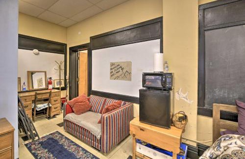 Wilcoe Appartement | Timeless Gary Studio, ATV Trails On-Site!
