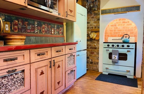 Sundance Cottage | TimpCreek Cottage on the Stream Sundance, Utah Walk to ski lift Hot tub Grill & picnic table