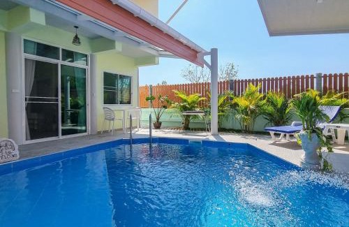 Ban Phe Maison | Tina's Living Paradise II - Guesthouses with private pool, 5 min to beach