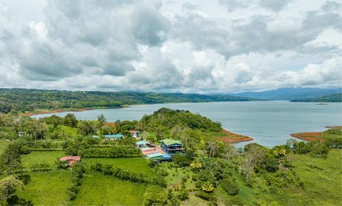 Arenal Hôtel | Tinajas Arenal Lakefront Lodge