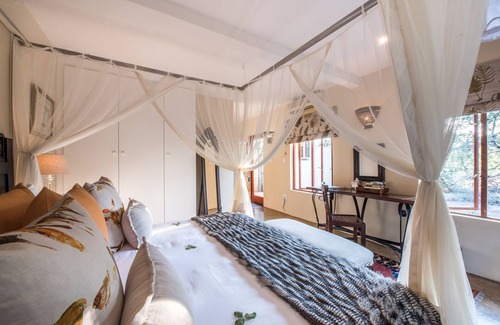 Thorny Bush Game Reserve Cabine | Tintswalo Safari
