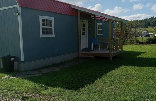 French Creek Cabine | Tiny Barn on the Farm
