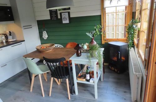 Tzummarum Maison | Tiny Botanic House