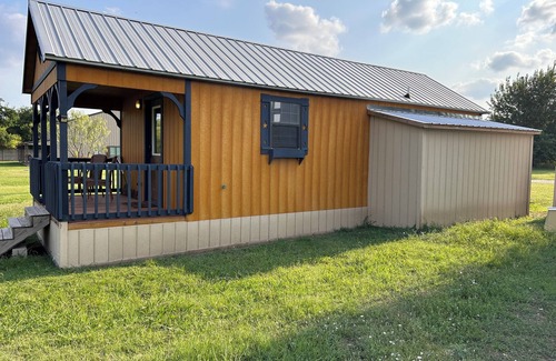Fort Worth Cabine | Tiny cabin near downtown Fort Worth
