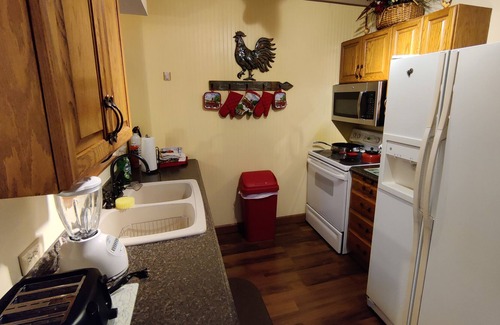 Port Royal Autre | Tiny Farm House in Amish Country