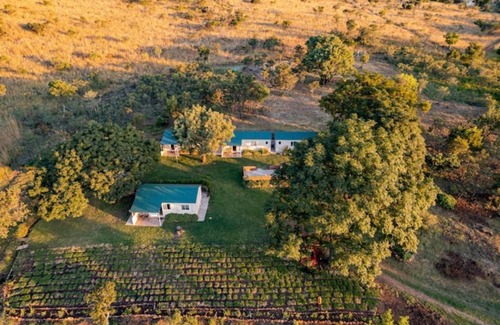 Hartbeespoort Chalet De Ski | Tiny Farmhouse
