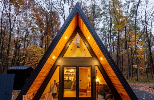 Freehold Cabine | Tiny Home A-Frame with Hot Tub in the Northern Catskills
