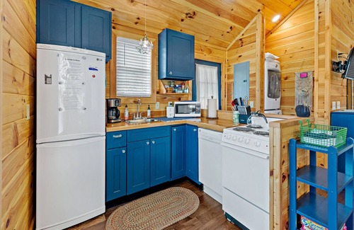 Old Fort Maison | Tiny Home-Mary Ida's Place - walkable location