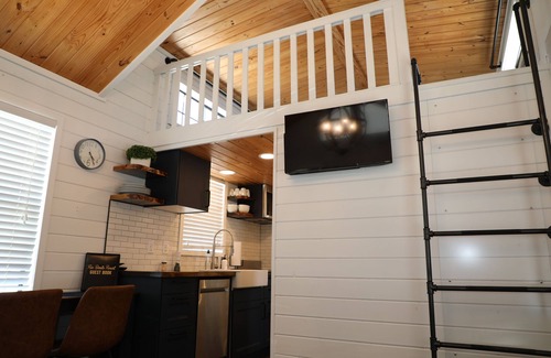 Liberty Hill Cabine | Tiny Home nestled along the San Gabriel River.