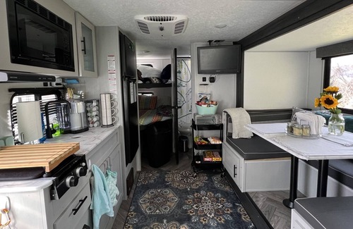 Wilkes-Barre Maison | Tiny Home/RV close to I81