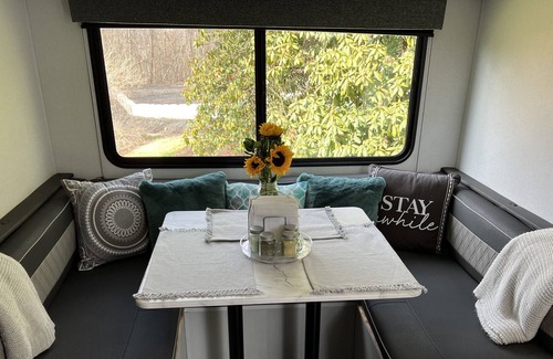 Wilkes-Barre Maison | Tiny Home/RV close to I81