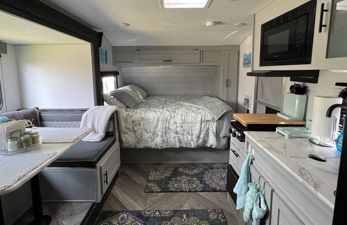 Wilkes-Barre Maison | Tiny Home/RV close to I81