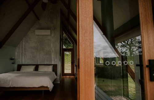 Grevillia Lit Et Petit-Déjeuner | Tiny Home with outdoor heated pool (Pet-Friendly!)