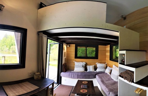 Saint-Bazile Maison | Tiny House au Bord D'un Étang - Terra Nostra