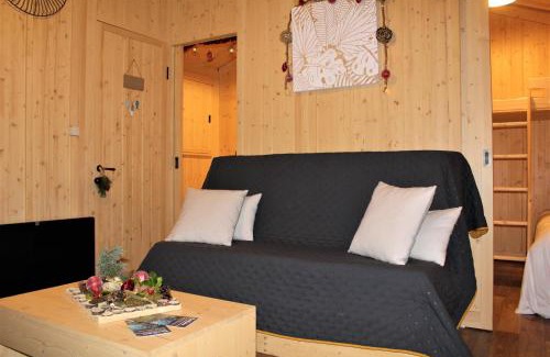 Magnieres Cabine | Tiny house - Cabane sur pilotis - Etat Nature