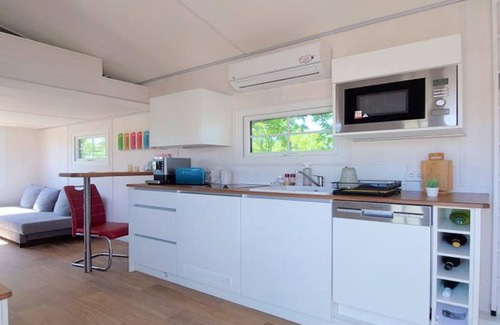 Priort Appartement | Tiny house, sleeping gallery with double bed, small kitchen, max. 2 adults 1 child