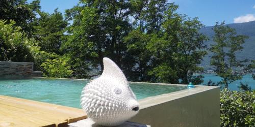 Viviers-du-Lac Hôtel | Tiny-House-Pool-Lake