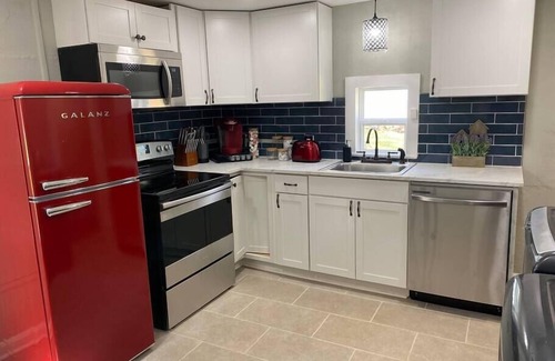 Mount Holly Maison | Tiny House w/ 1st Class Amenities- 12 Min to CLT