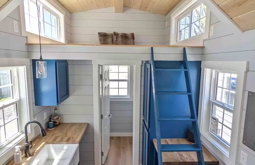 Poplar Ridge Maison | Tiny house w/ views, local amenities and charm.