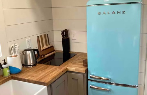 Poplar Ridge Cabine | Tiny house with big appeal!