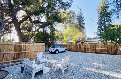 Porter Ranch Maison | Tiny House with 2 bathrooms, good up to 4 guests!