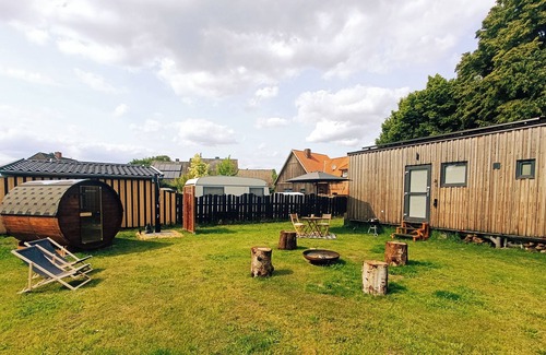 Luechow Maison | Tiny house with sauna barrel in Wendland