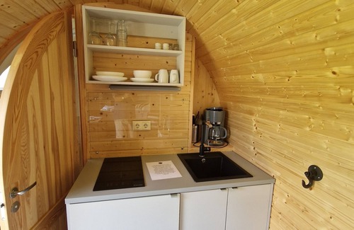 Belau Appartement | Tiny Igloo Lindström on Lake Belau