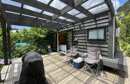 Whangamata Cabine | Tiny Studio - Near New