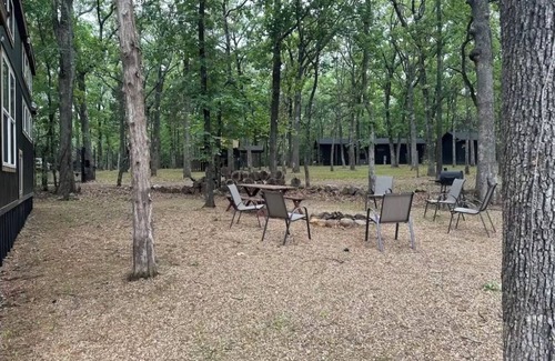 Pottsboro Cabine | Tiny Texoma Treasure: Your Wooded, Lakeside Wonderland