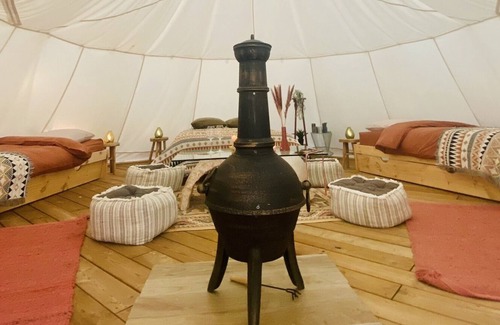 Ecurie Cabine | Tipi 8 places for unusual night