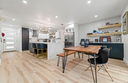 Dallas Maison | Tipperary Oasis