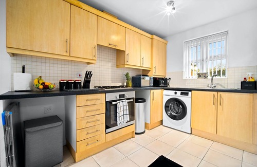 Tipton Maison | Tipton Escape Haven - 3 Bed House